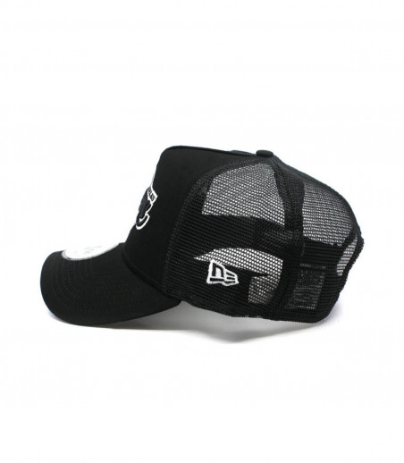 New Era black Lakers trucker